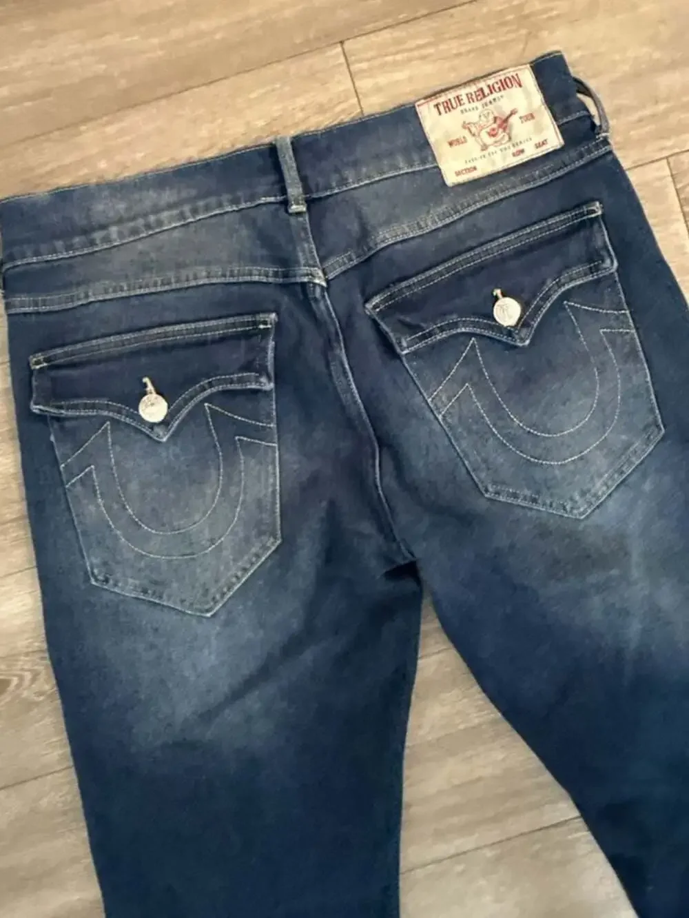 True Religion Men's Ricky Relaxed Straight Leg Jeans, Blue Wash